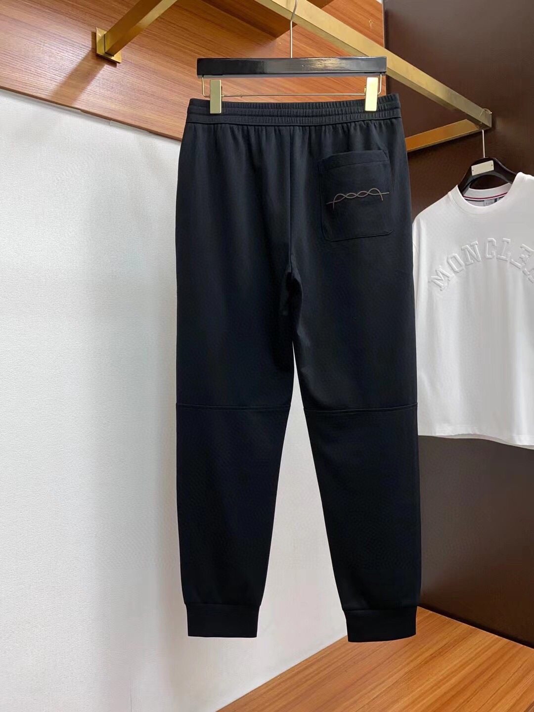 Bruti The latest 2024 casual pants. Top custom. Fabric. Two natural fibers create a 