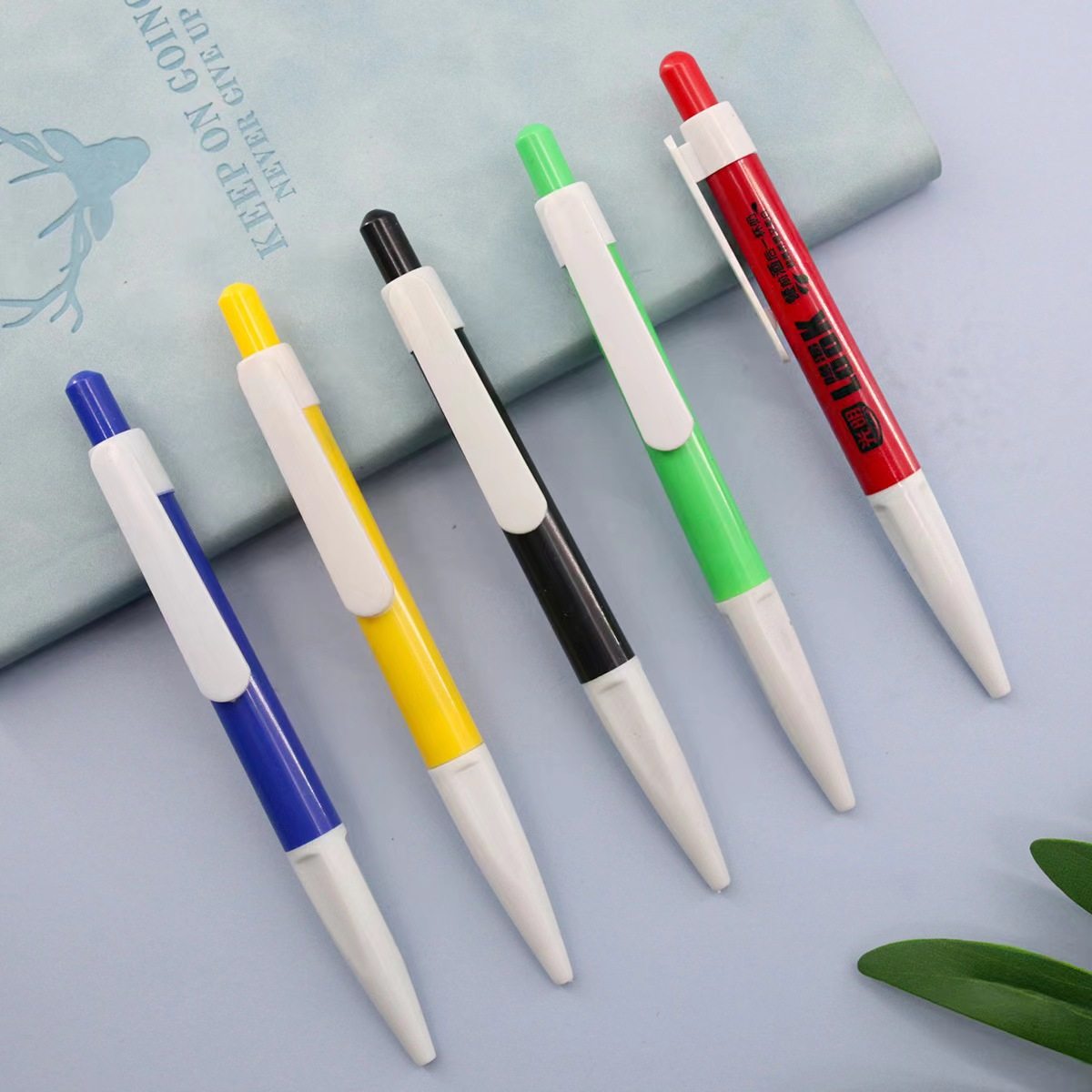 Color ballpoint pen customized logo click advertising pen hotel pen conference pen customized spray glue promotion business plastic