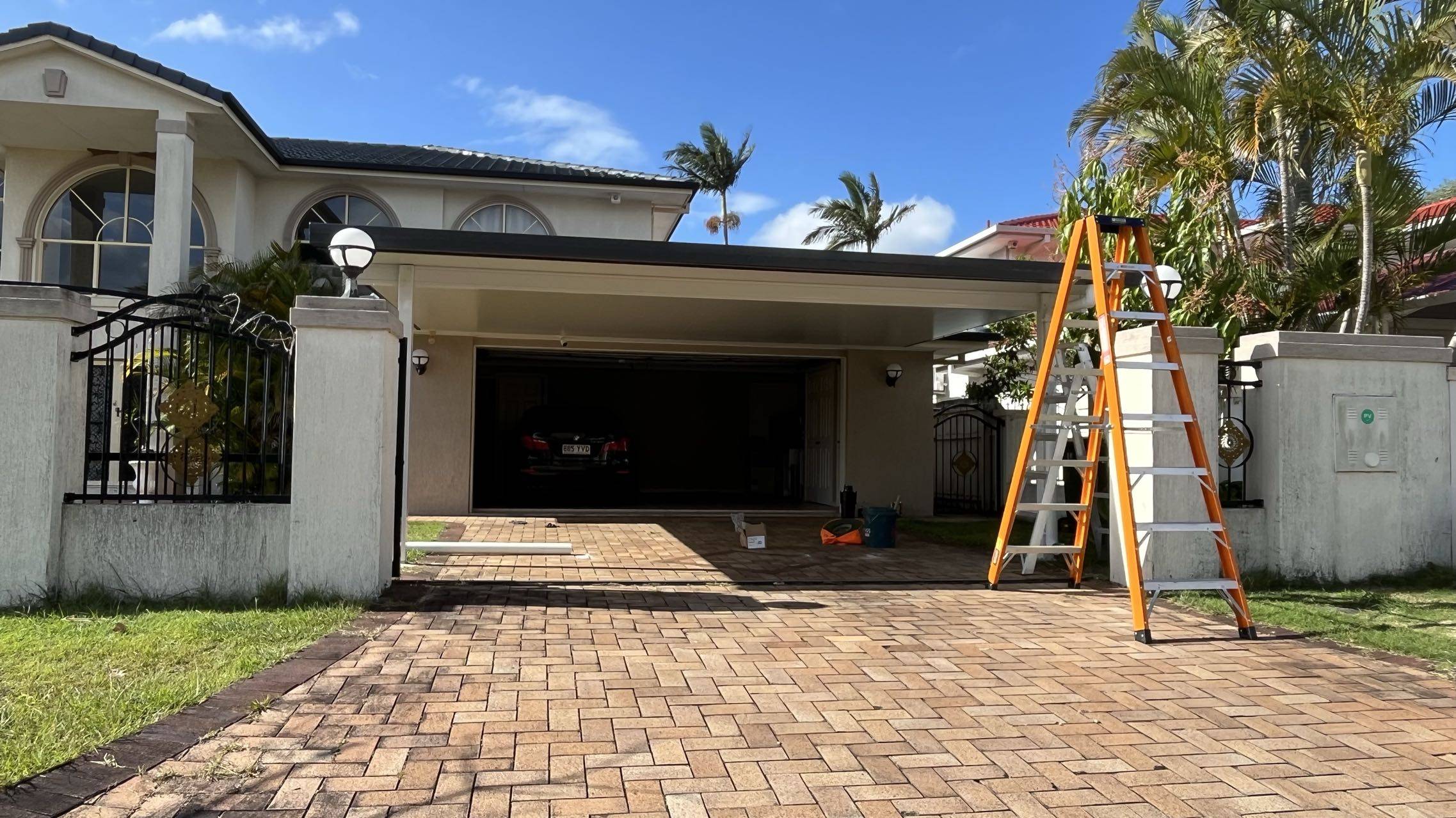 Patio: roof mount