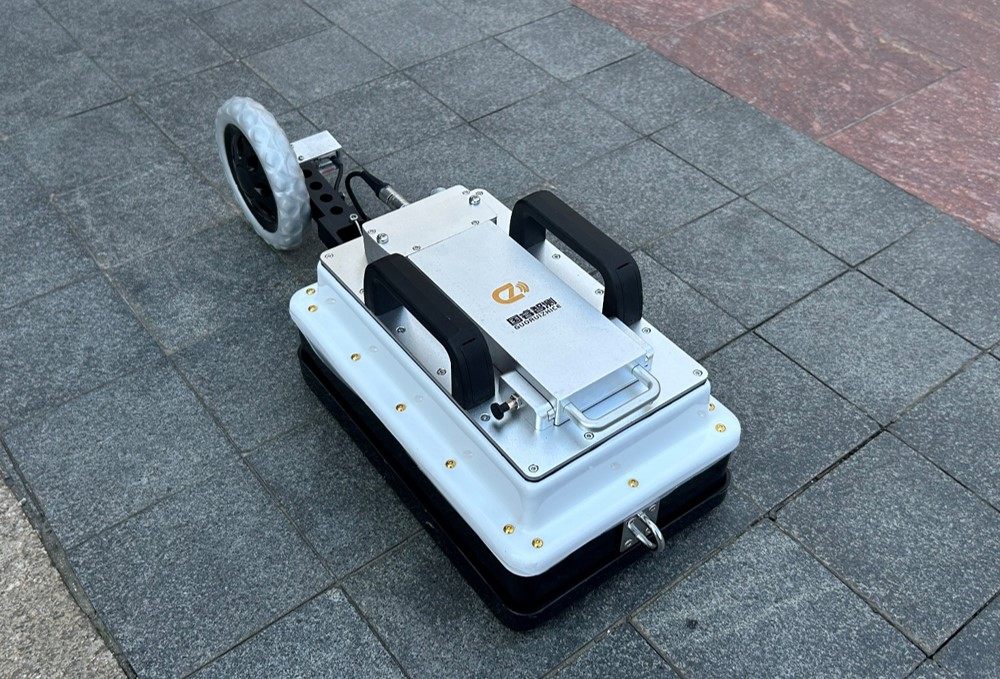 SF600