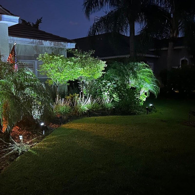 Smart outdoor solar spotlight