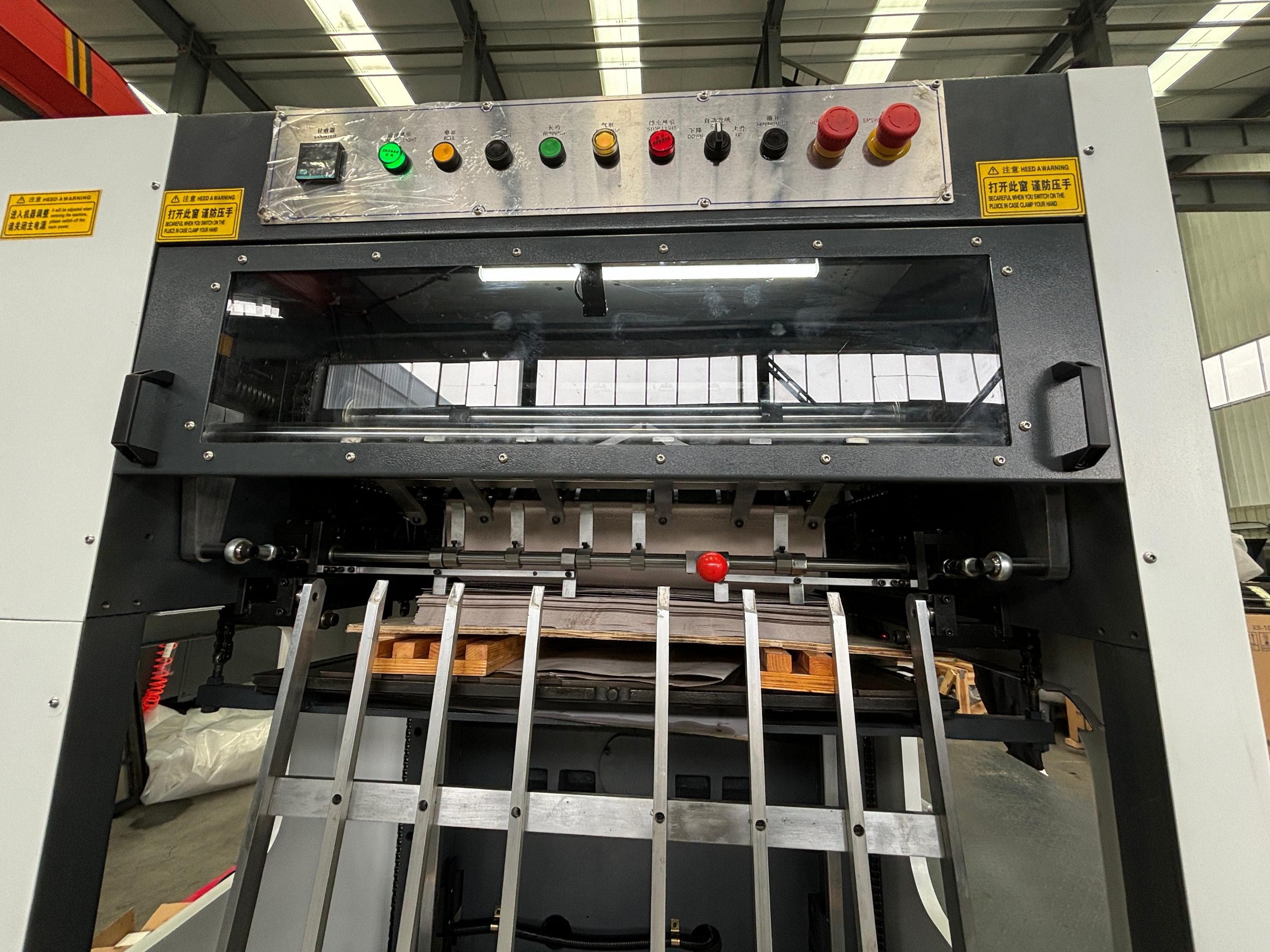 SWAN MY-800 Flatbed Automatic die cutting machine hangtags