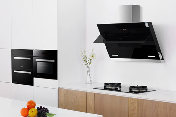 Why are side suction range hoods more popular?