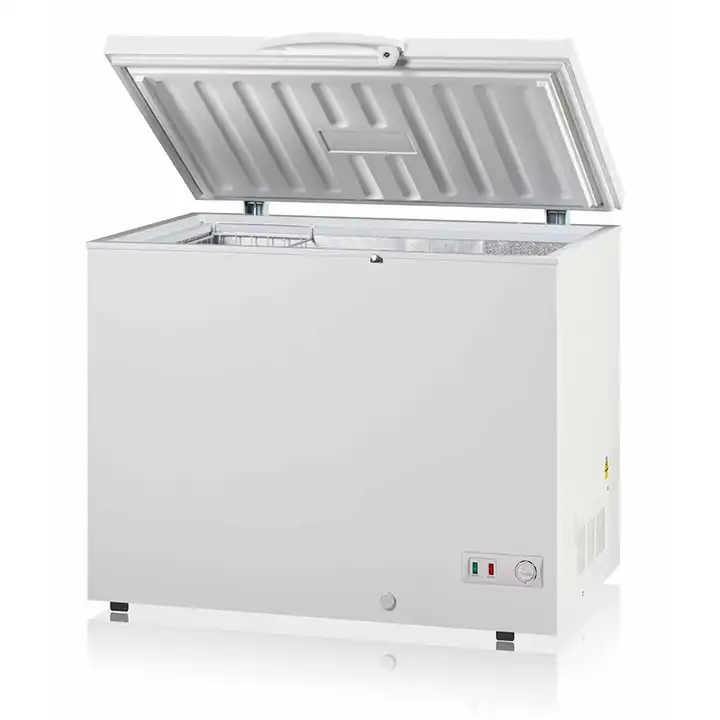 CHEST FREEZER HUA082 Defrost Type Manual Defrost Dimensions (L x W x H (Inches) 355*630*850 Door Type Folding Door Voltage (V) 12 Color White Capacity 51~560L Refrigerant R134a Freezer star rating 4star Voltage / frequency DC12~24 Maximum noise level dB(A) 50 Power Source Solar