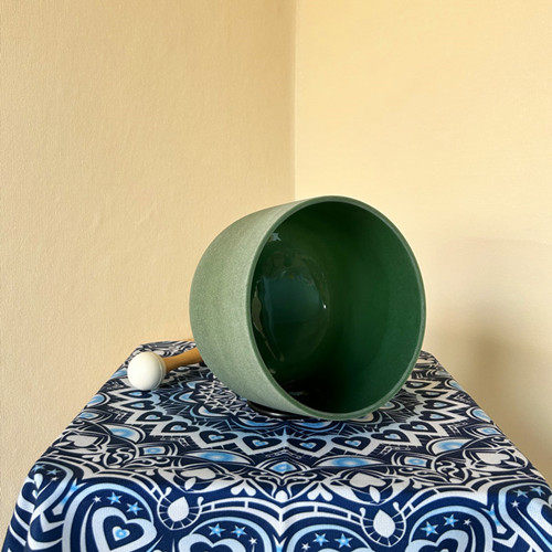 emerald gemstone singing bowl ＃YS0102