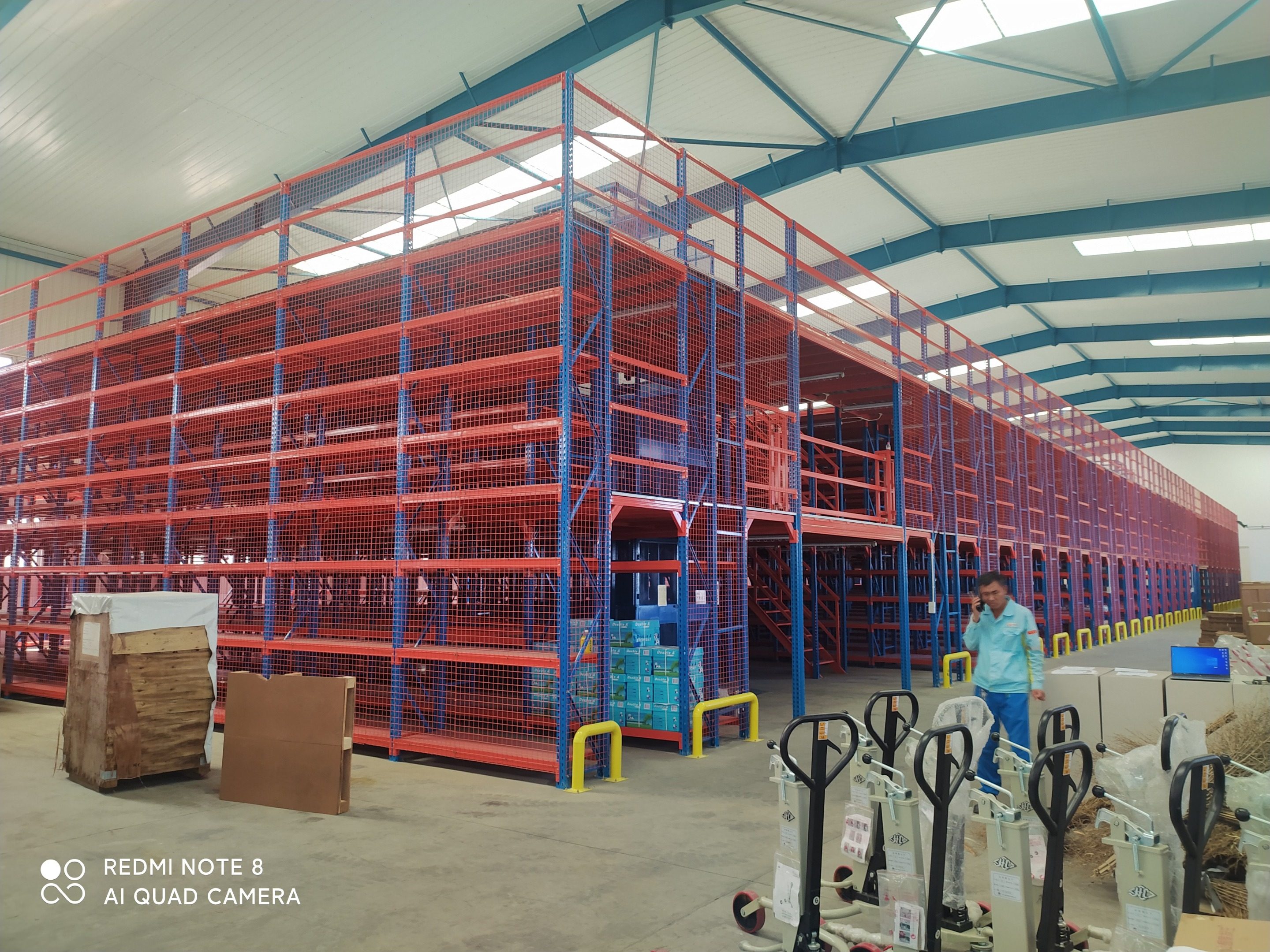 Vietnam attic shelf case 800 ㎡ attic 300kg per square meter