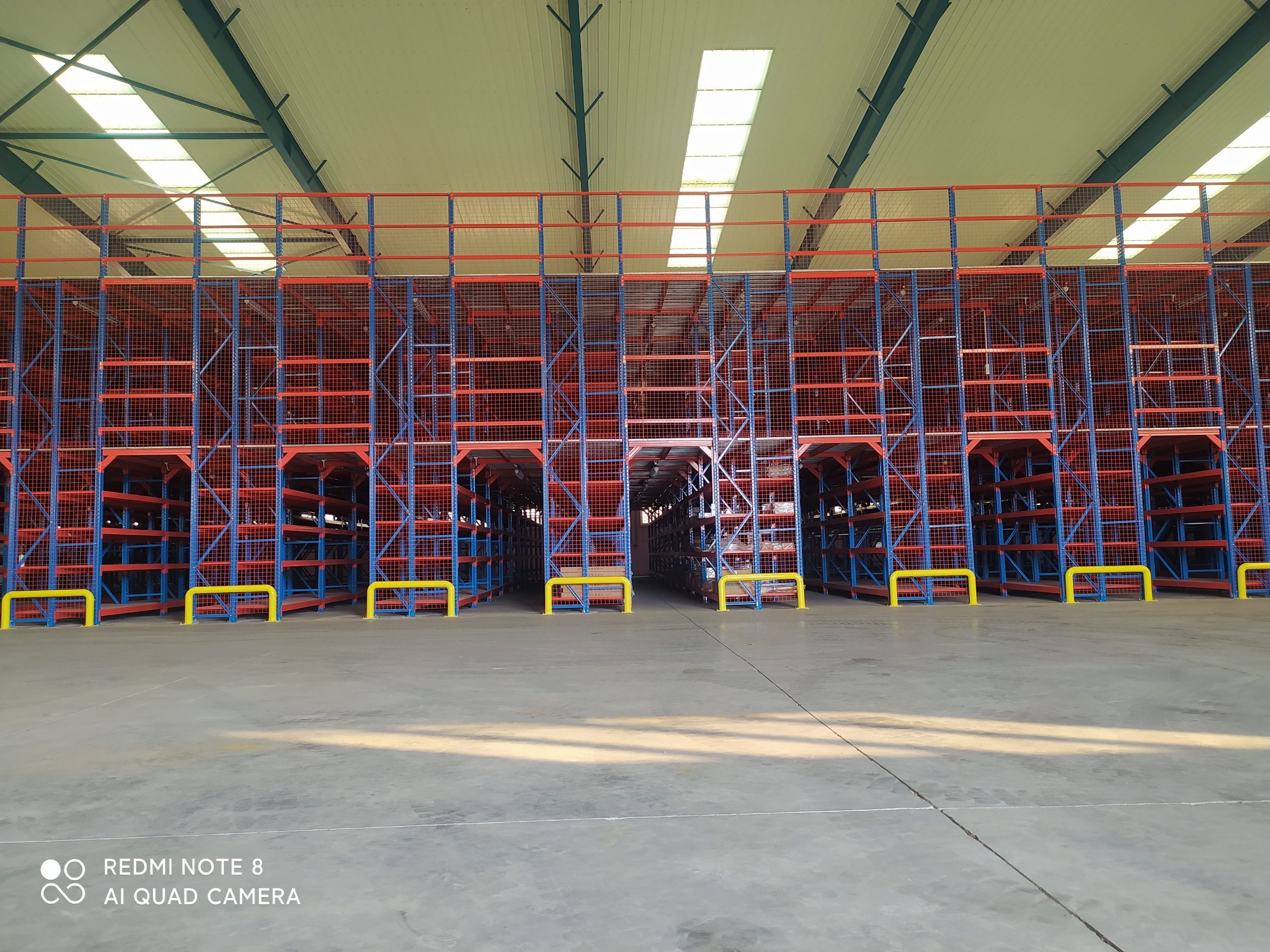Vietnam attic shelf case 800 ㎡ attic 300kg per square meter