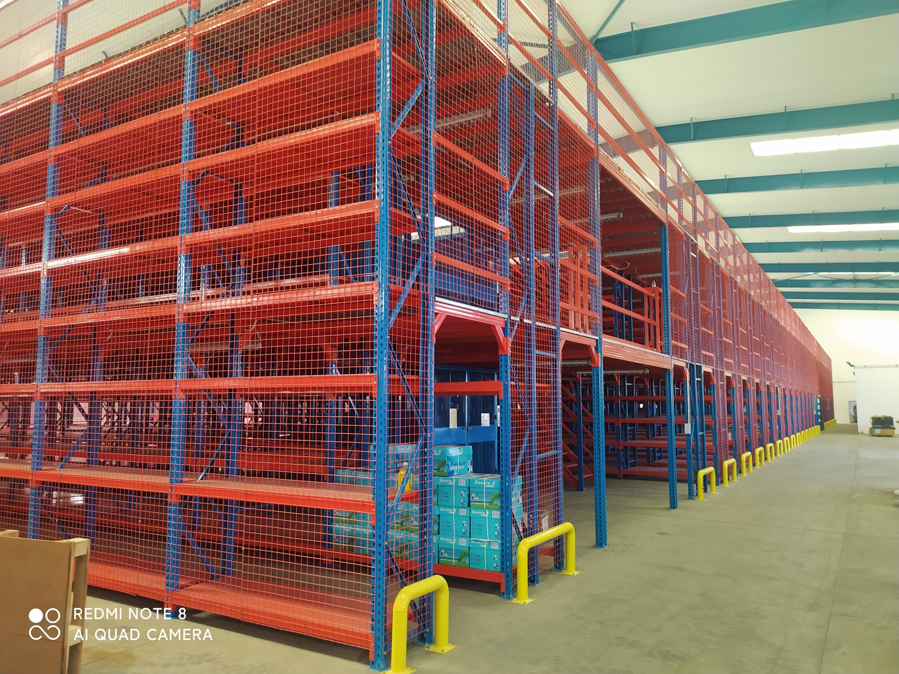 Vietnam attic shelf case 800 ㎡ attic 300kg per square meter