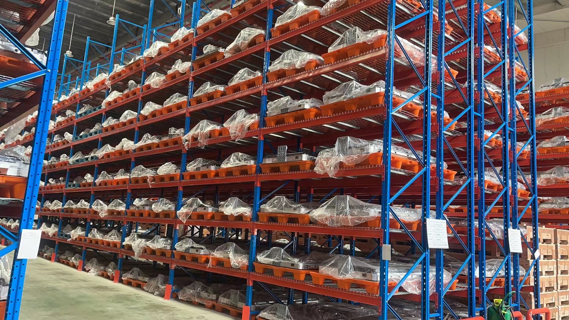 Dutch heavy-duty shelf case 3000 ㎡ warehouse 1.5 tons per floor