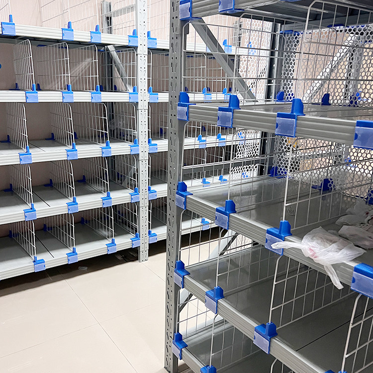 Shelf divider net