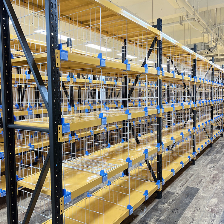 Shelf divider net