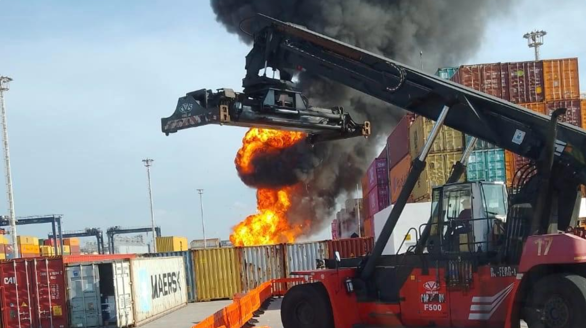 Suspenden el ingreso a Bahía Norte del Puerto de Veracruz porincendio