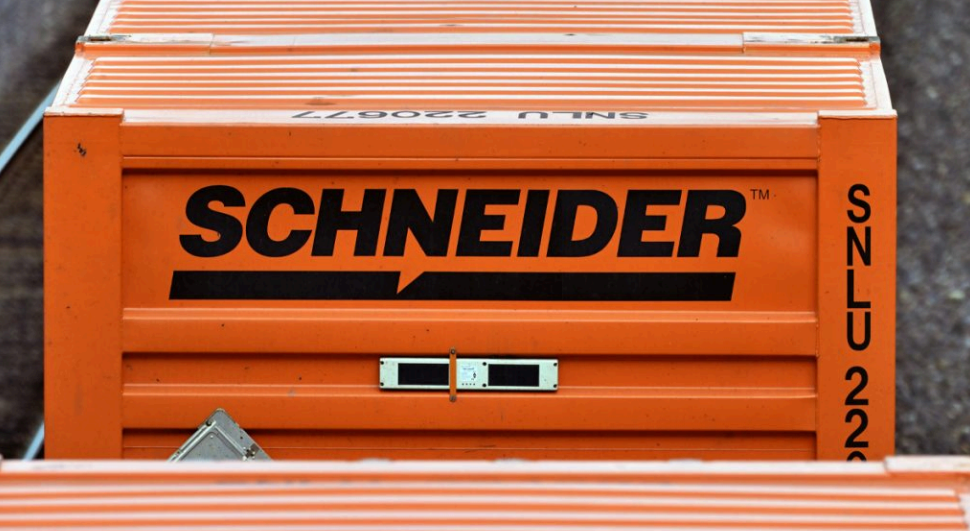 Schneider prepares new intermodal service between Mexico and the U.S.