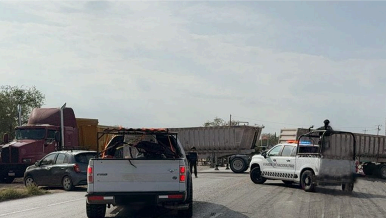 Reportan bloqueos carreteros en Tamaulipas por enfrentamientos