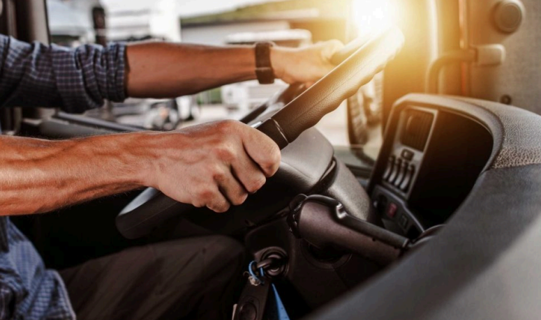 Juárez goes for better road safety with the training of motor transport operators