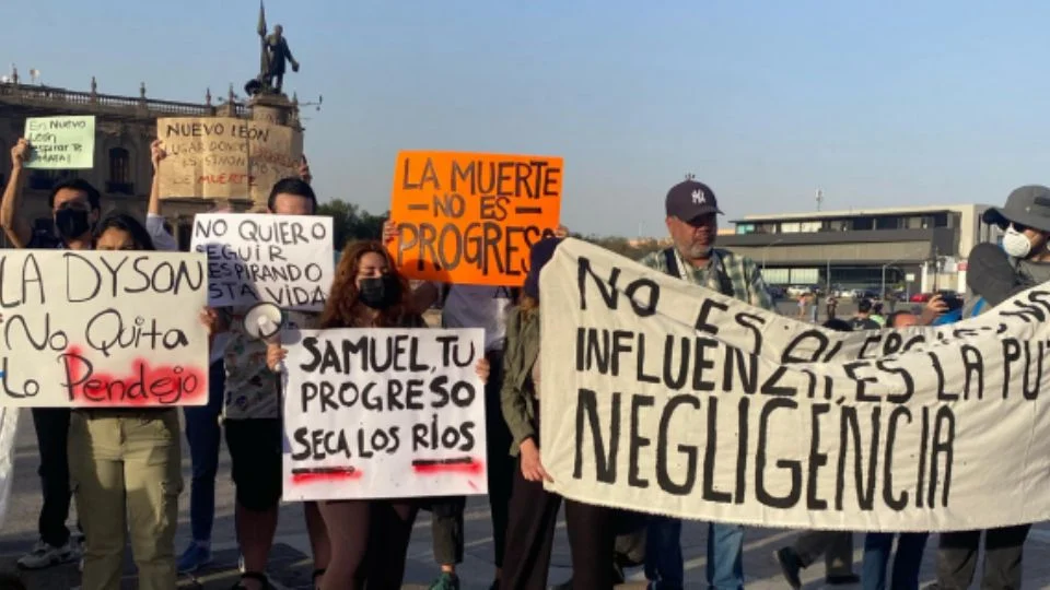Exigen al Estado aire limpio y actuar en contra de empresas contaminantes en NL