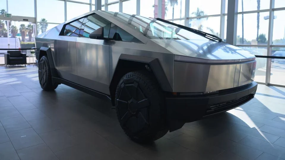 Tesla to review more than 46,000 Cybertrucks for defective panels