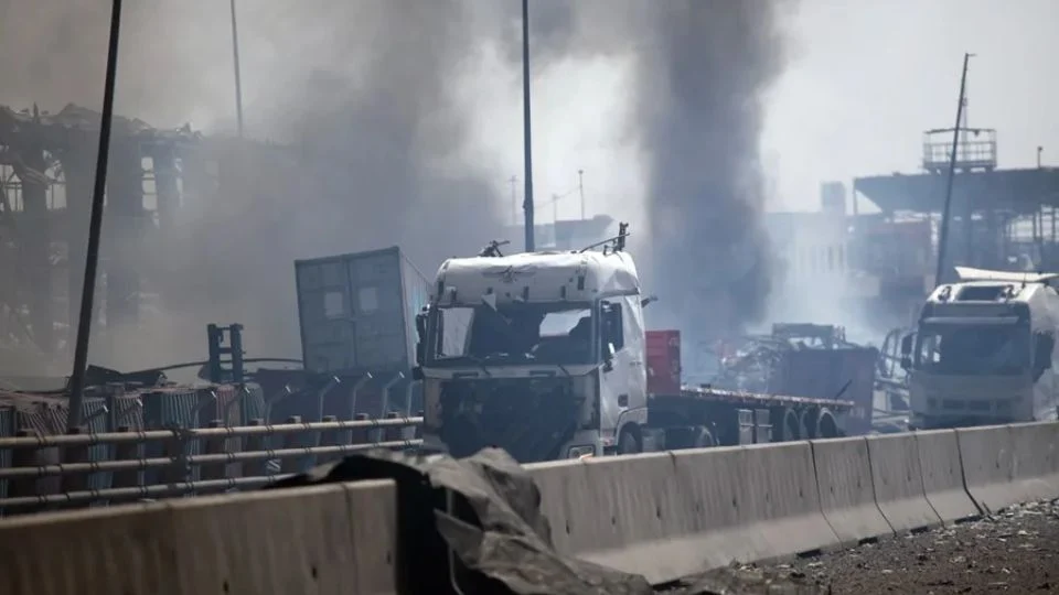 Explosion in Iranian port leaves 8 dead and at least 750 injured