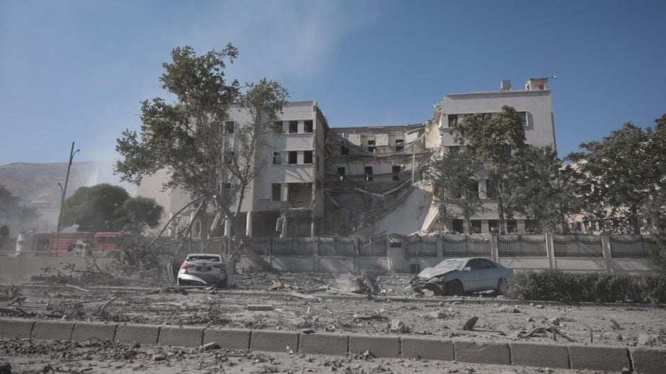 Israel bombardea cercanías del Palacio Presidencial de Siria; hay al menos un muerto