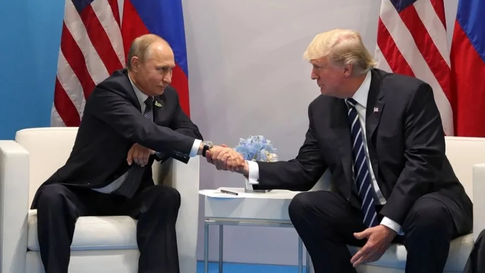 Putin expresa interés en reunirse con Trump, pero descarta encuentro con Zelenski