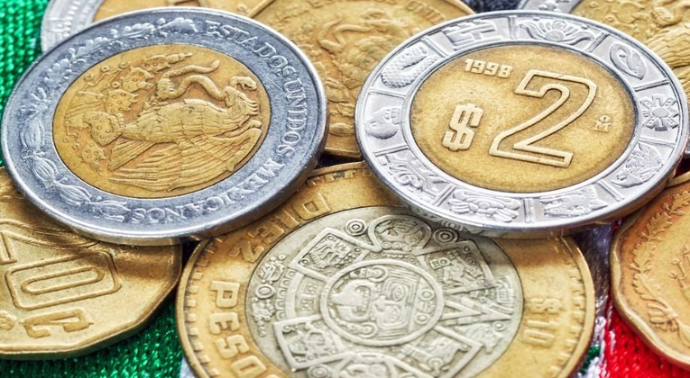 Peso mexicano inicia 2026 fuerte: dólar arranca por debajo de los 18 pesos