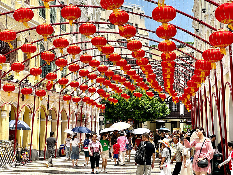 前天來澳旅客逾十六萬  超二零一九年單日最高  出入境人流同步破紀錄