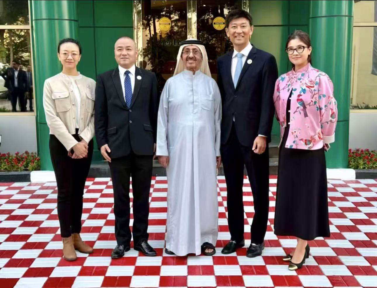 HIS HIGHNESS SHEIKH HASHER MAKTOUM JUMA AL MAKTOUM