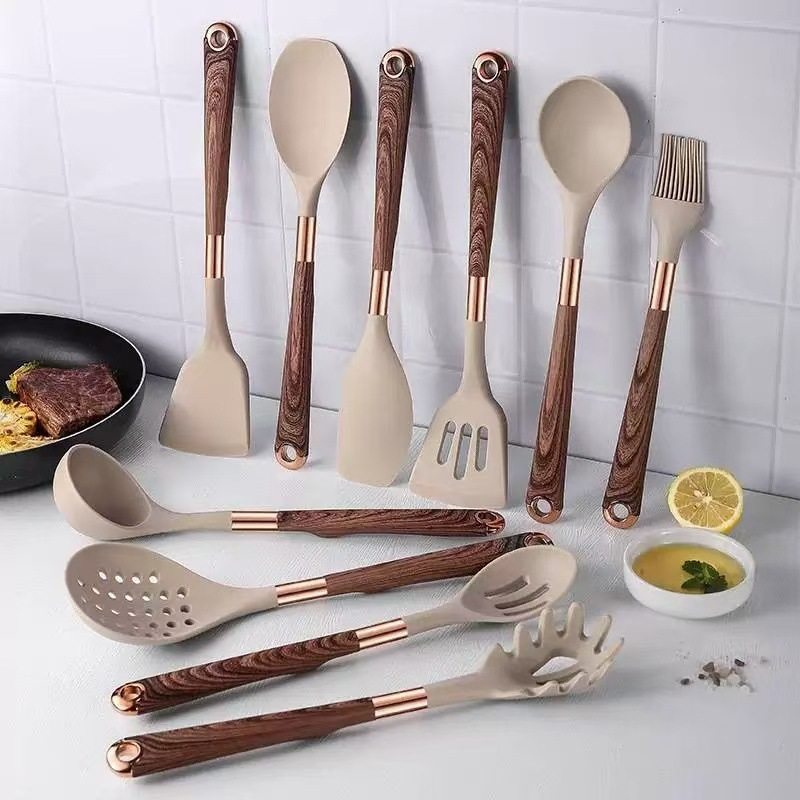 10-piece cooking spatula with wooden handle