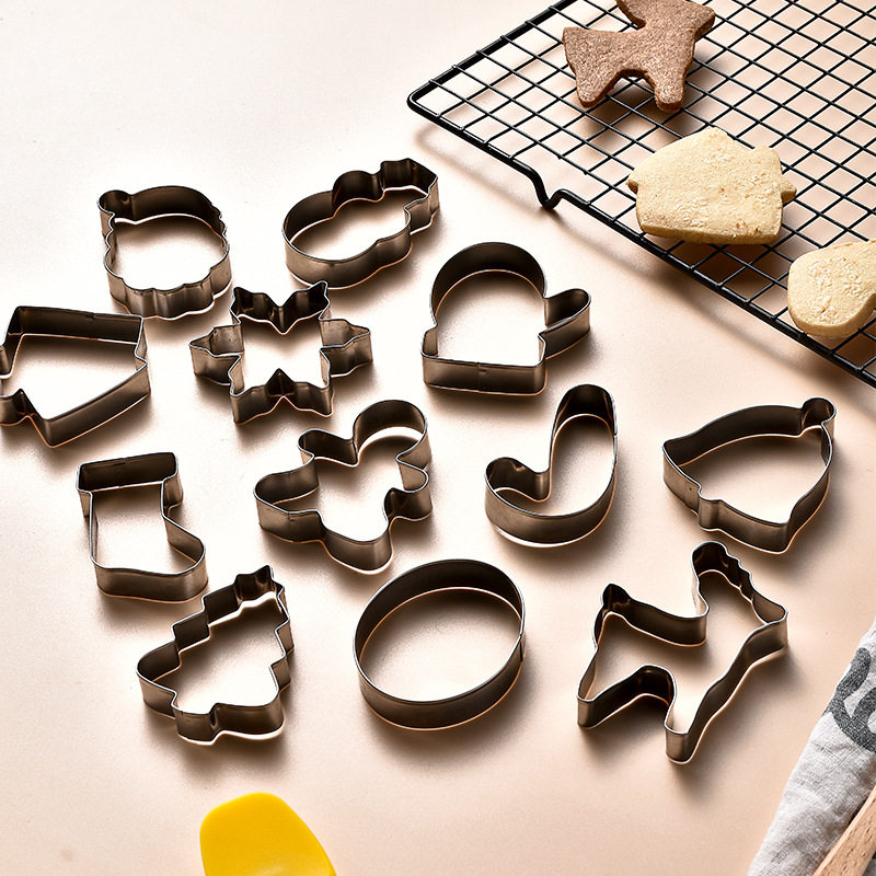 12-piece cookie mold set