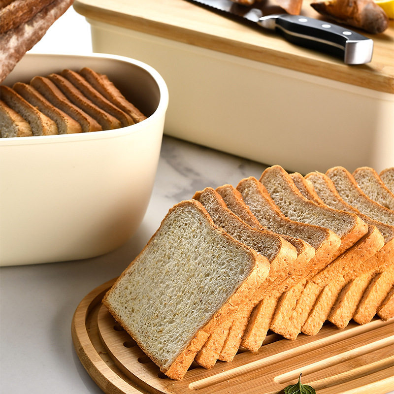 Pastry storage box