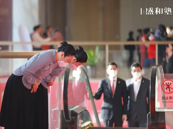 //cdn.xuansiwei.com/d1223ked12665/1760940920202/177e200bdf7119071cb74f11ff76d3c9_r__600-450_c__6d5b54__r__600-450_c__6d5b54_.png?x-oss-process=style/png_small