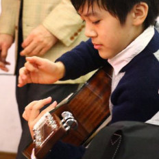 上海学吉他一对一教学和集体课哪个好？