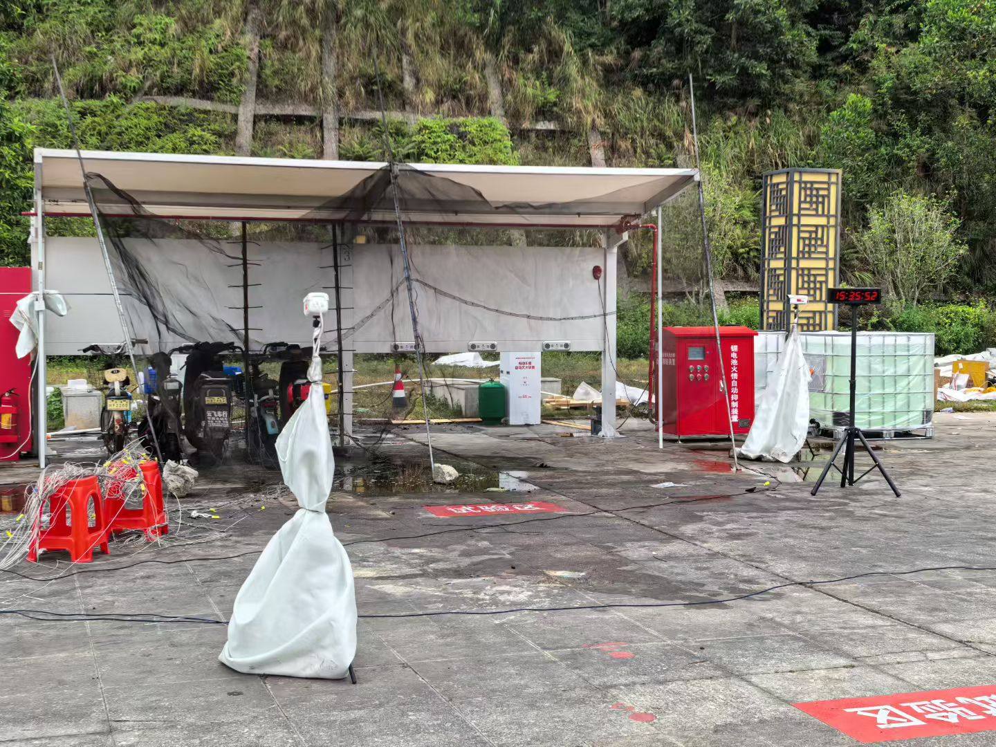 “锂电池火情不再男灭”上海闪星锂电池火情自动抑制装置秒级灭火且不复燃