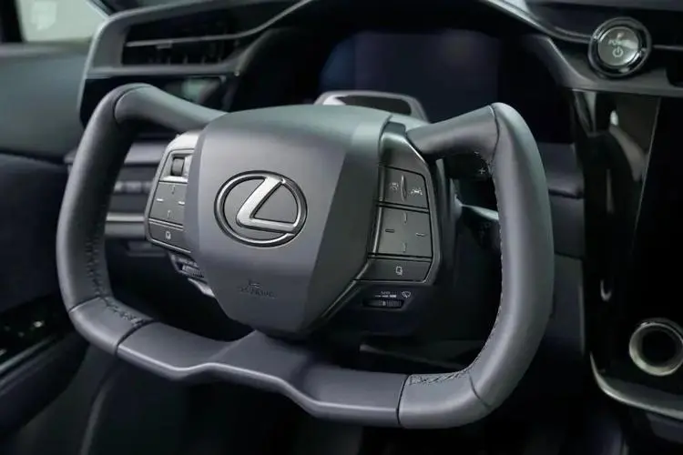 steering wheel YX2103 Toyota LC300 Carbon Fiber alcantara Leather Steering Wheel for camry corolla Fortuner Hiace supra Gr Mark X Land Cruiser LC300