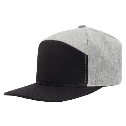 Bicolor sports cap