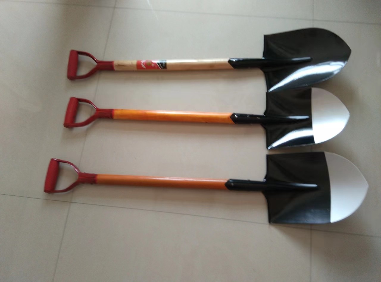 Long Handle Shovel