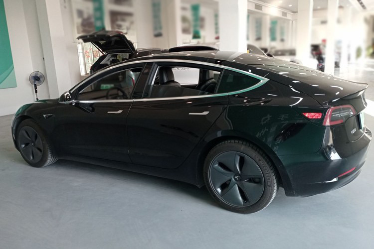 Model 3 468KM 2020