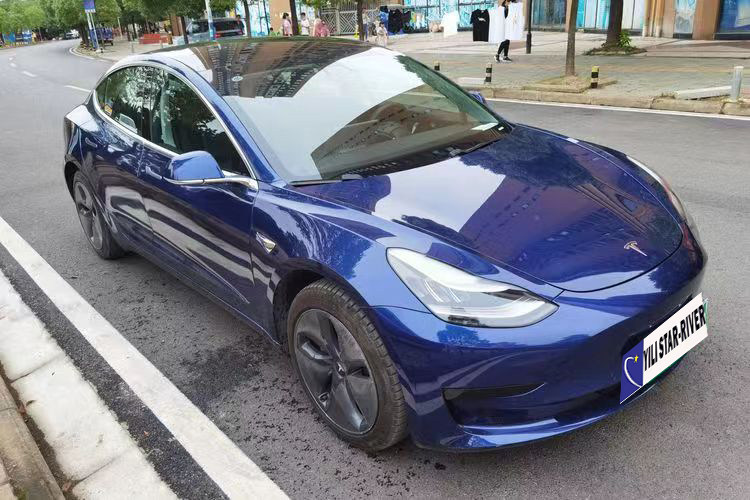 Tesla Model 3 460KM