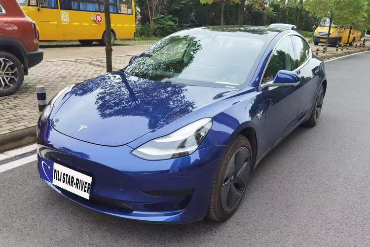 Tesla Model 3 460KM