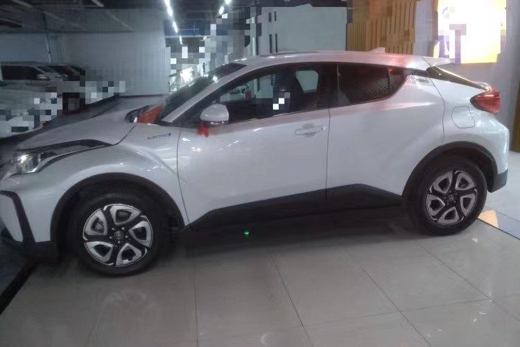 Toyota C-HR EV 400KM