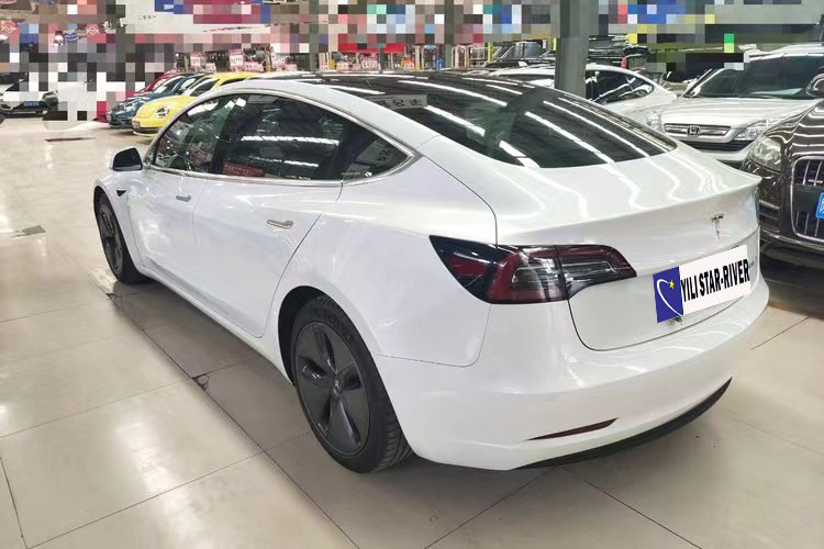 Tesla Model 3 468KM