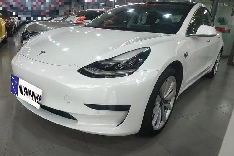 Tesla Model 3 460KM