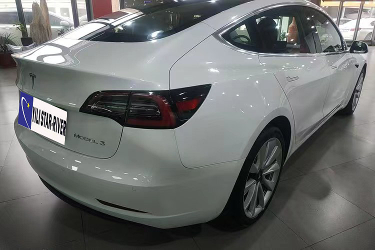 Tesla Model 3 460KM