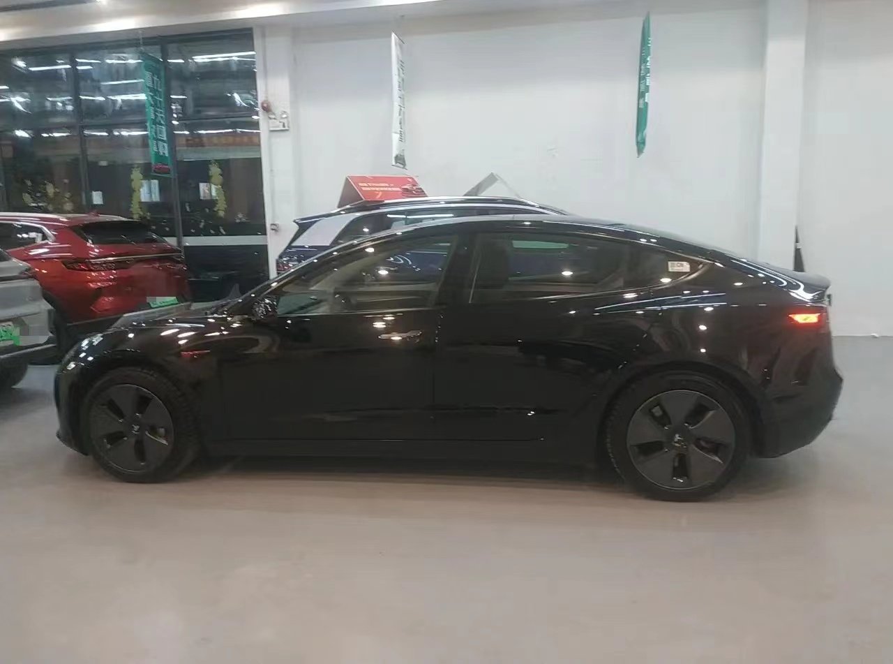 Tesla Model 3 468KM