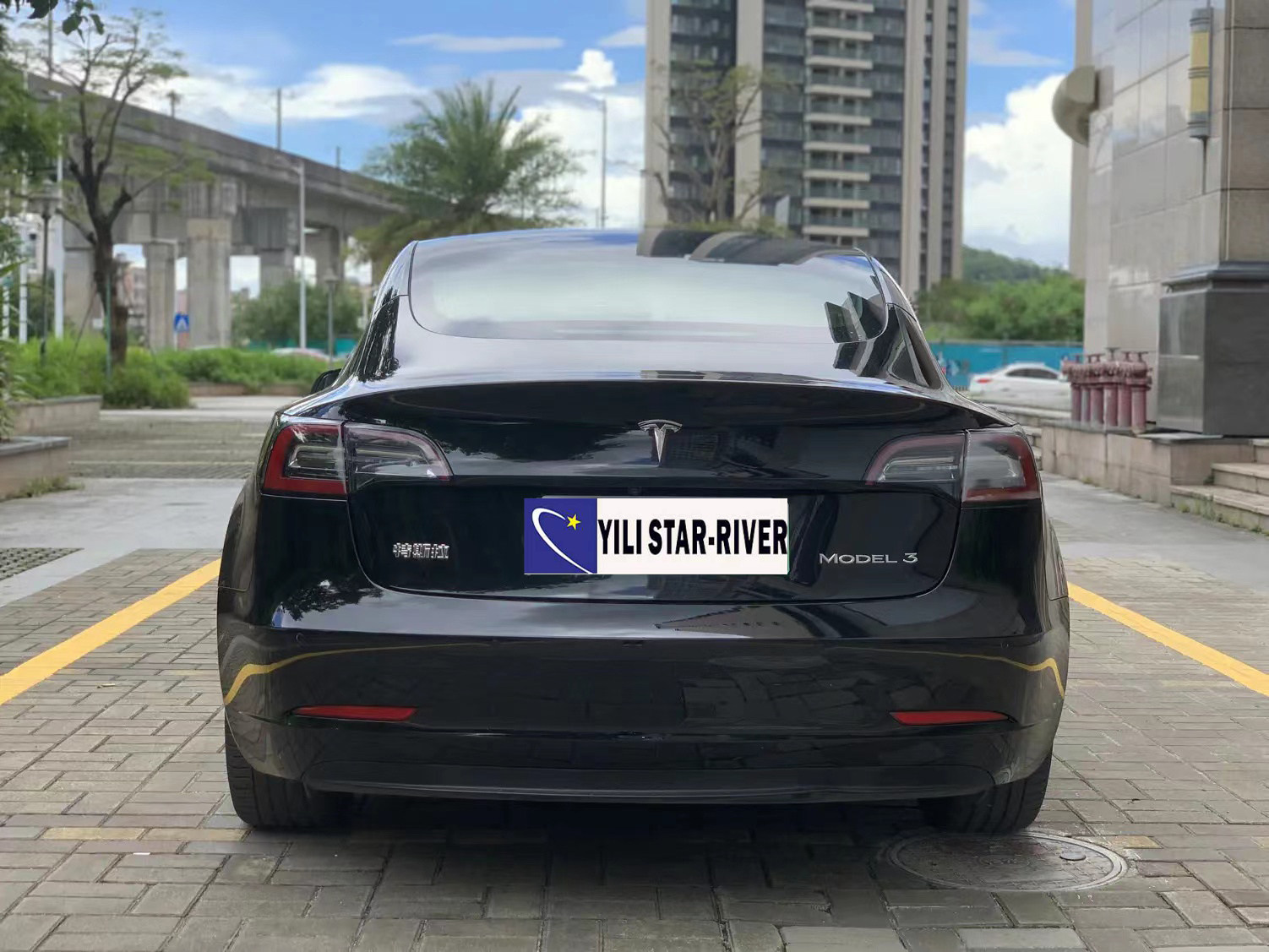 Tesla Model 3 468KM