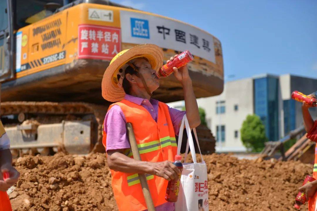 智能电子工牌 打造高危企业卓越安全管理