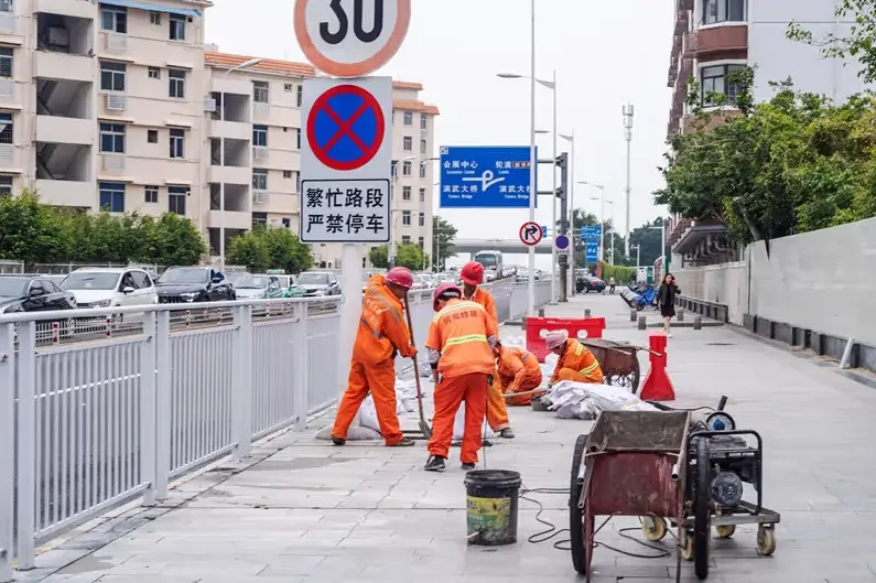 为什么很多环卫工人都在使用智能电子工牌？