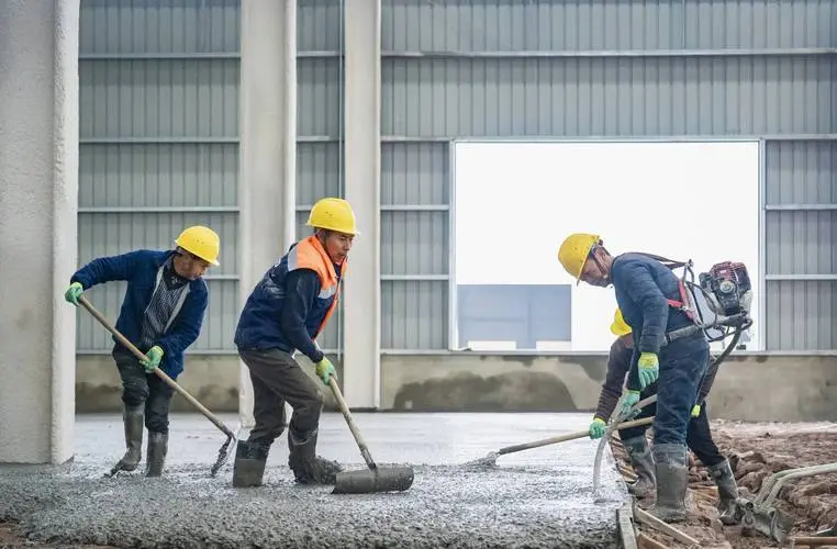 智能电子工牌：开启高效出勤管理新时代