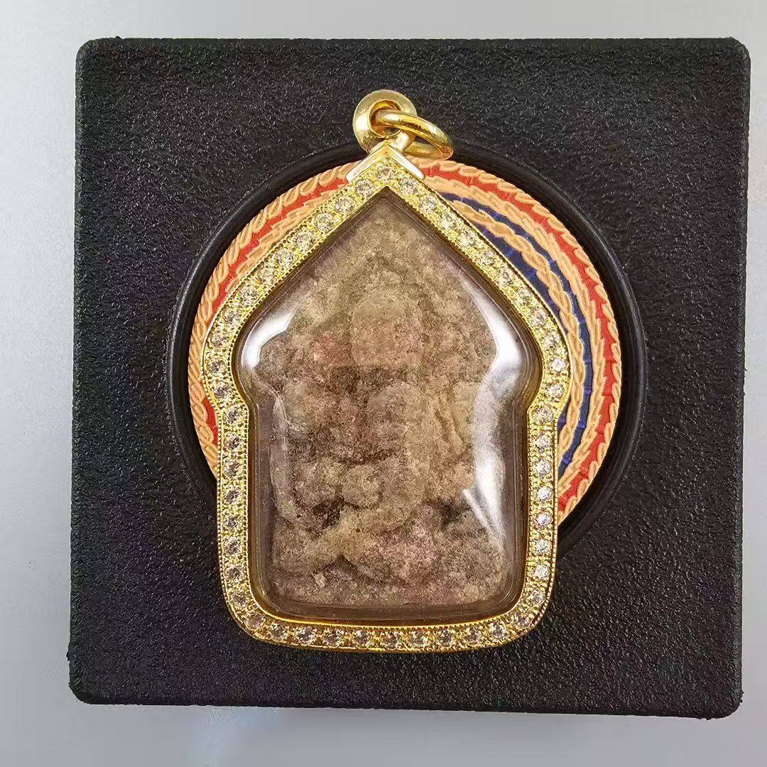 鲁士明王2549早期坤平抱妻