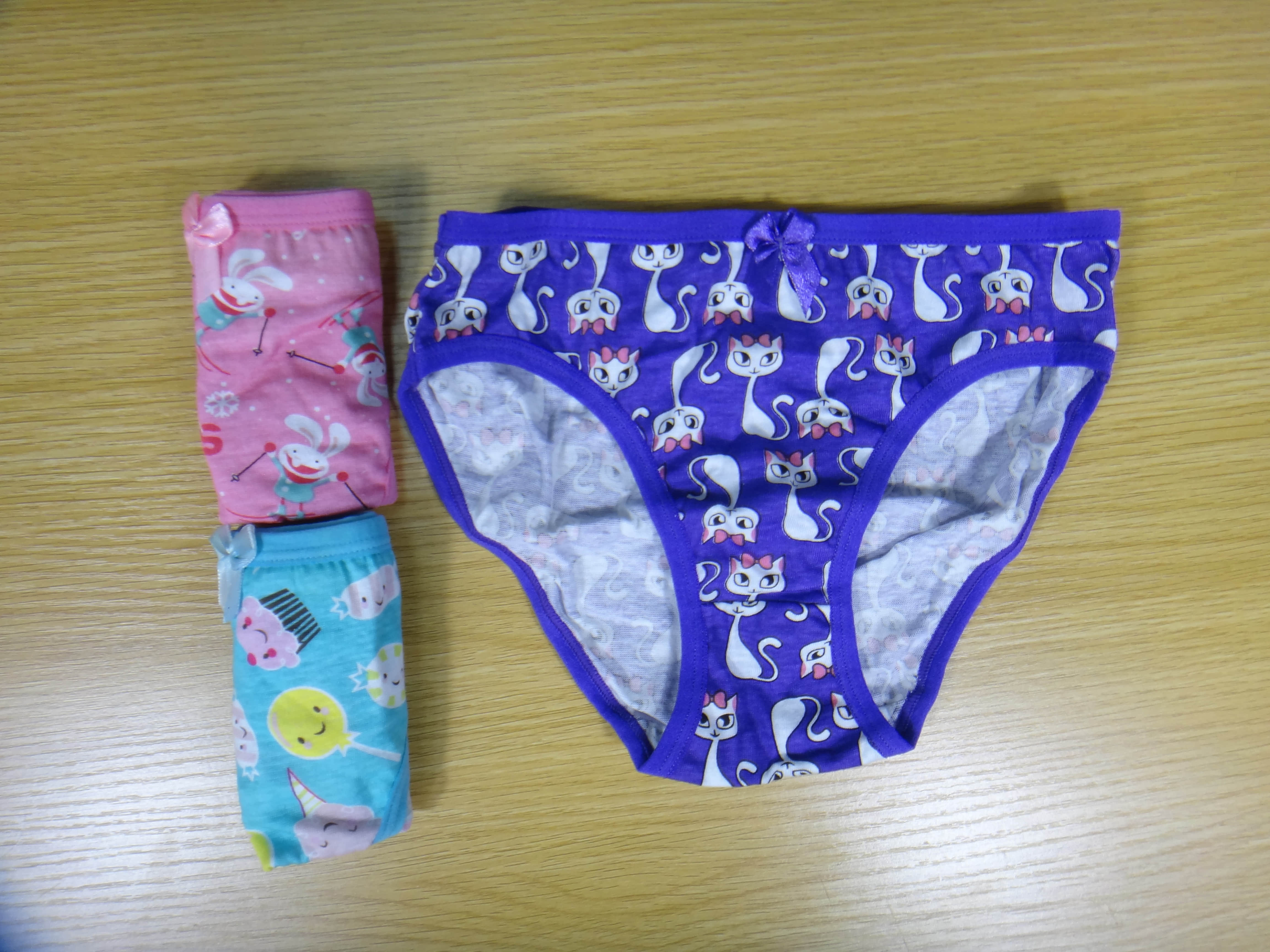 Girl's briefs G539